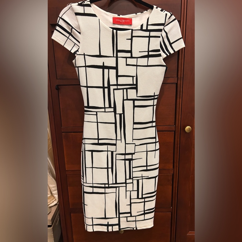 AKIRA Black and White Abstract Midi Dress